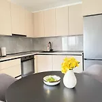 Casa Luma Cozy & Stylish Flat, 10 Min To Center, Free Parking * سراييفو
