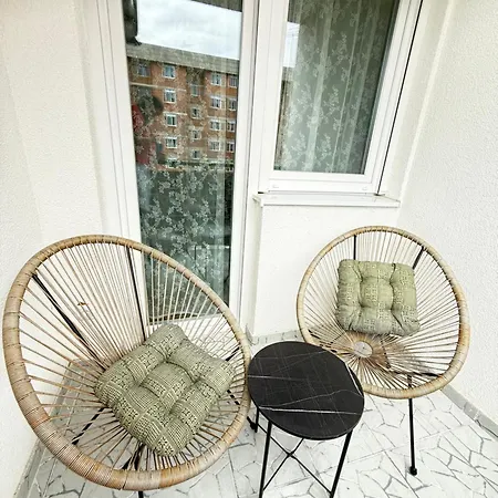 Casa Luma Cozy & Stylish Flat, 10 Min To Center, Free Parking *