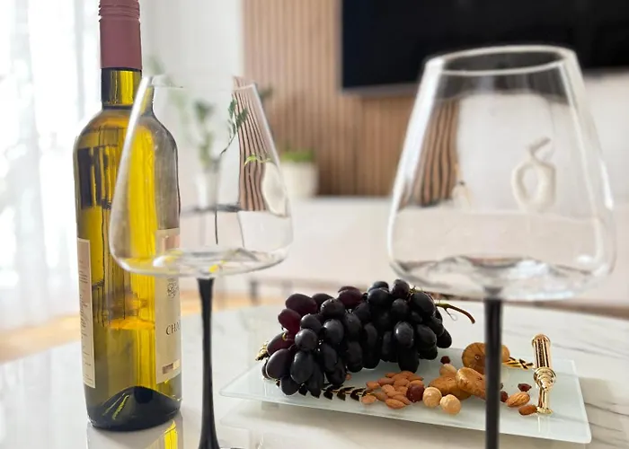 Lägenhet Casa Luma Cozy & Stylish Flat, 10 Min To Center, Free Parking