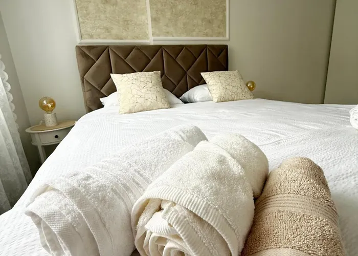 Casa Luma Cozy & Stylish Flat, 10 Min To Center, Free Parking Lägenhet